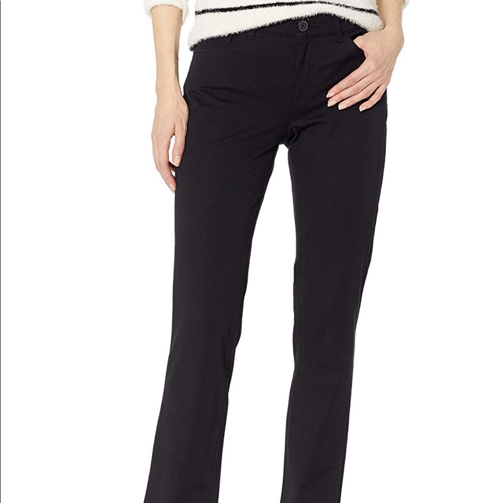 Chaps by Ralph Lauren-size8-boot cut black jeans